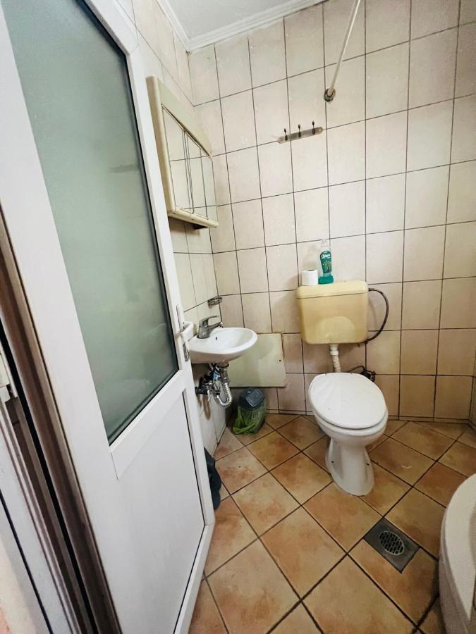 Guest House Velania Пристина Екстериор снимка