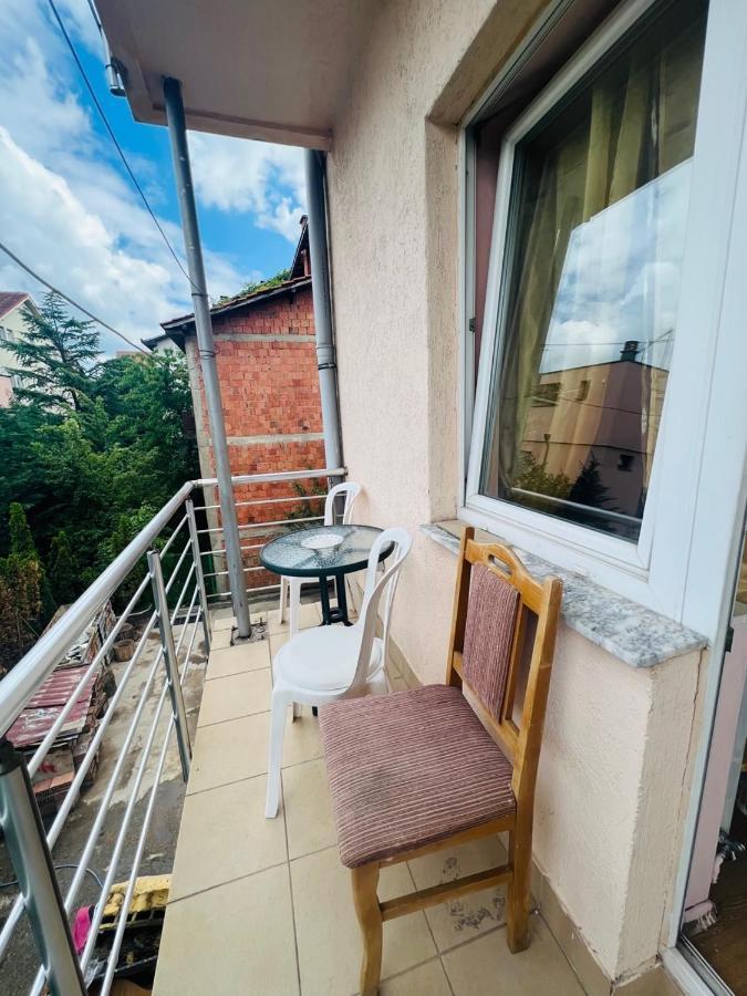 Guest House Velania Пристина Екстериор снимка