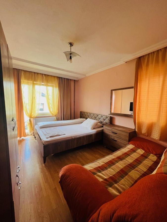 Guest House Velania Пристина Екстериор снимка