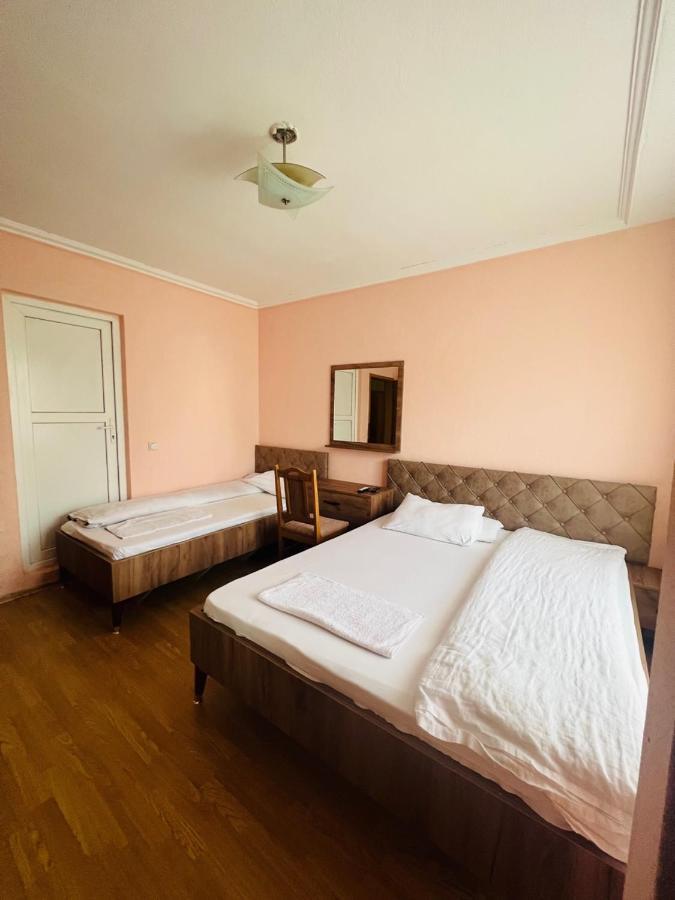 Guest House Velania Пристина Екстериор снимка