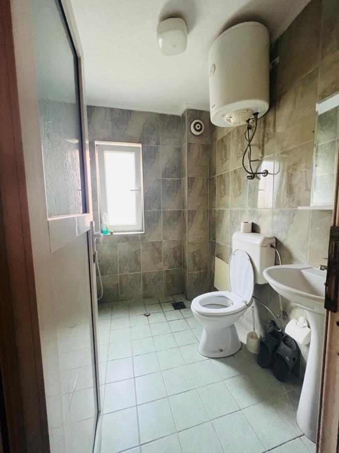 Guest House Velania Пристина Екстериор снимка