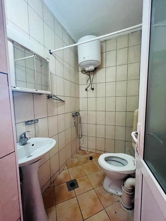 Guest House Velania Пристина Екстериор снимка